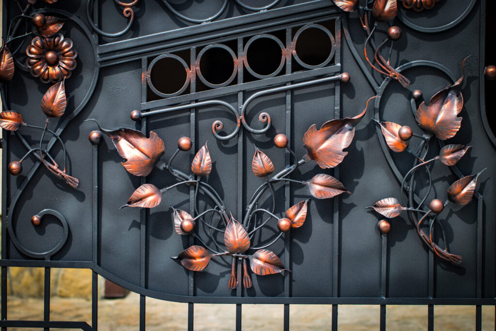 ozdoby z metalu w twoim nowoczesnym ogrodzie